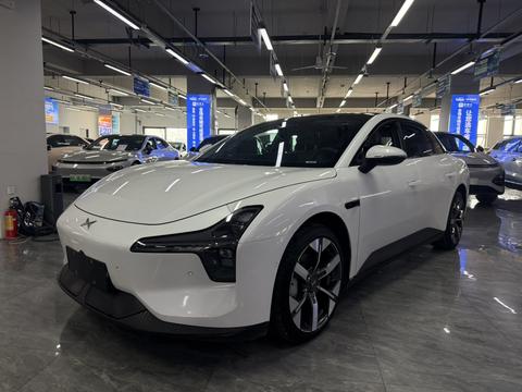 Xpeng MONA M03 2024 модель 515 версия с длительным временем автономной работы