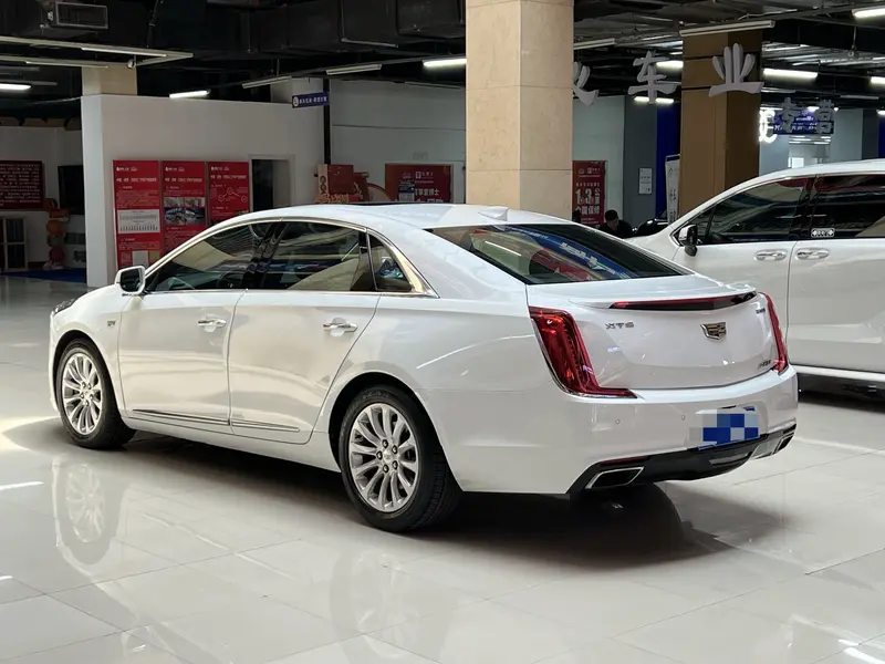 Cadillac XTS — фото 4