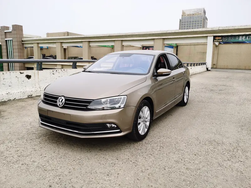 Volkswagen Sagitar 1.6 L AT