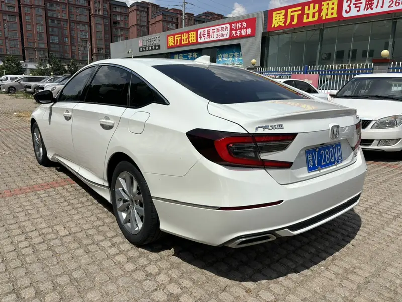 Honda Accord — фото 4