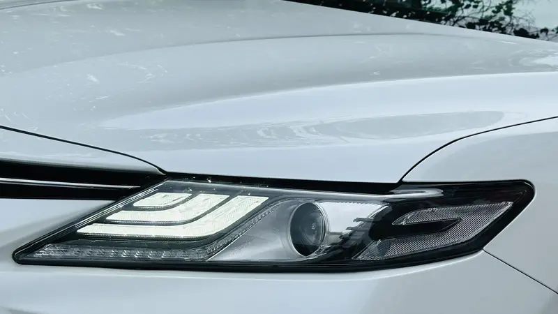 Toyota Camry — фото 9