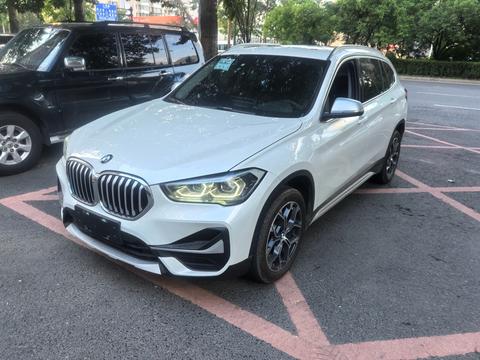 BMW X1 2022 sDrive20Li Модная модель