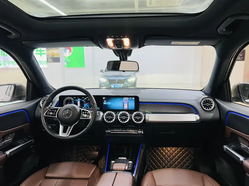 Mercedes-Benz GLB 220 — фото 10