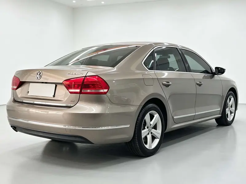 Volkswagen Passat — фото 7
