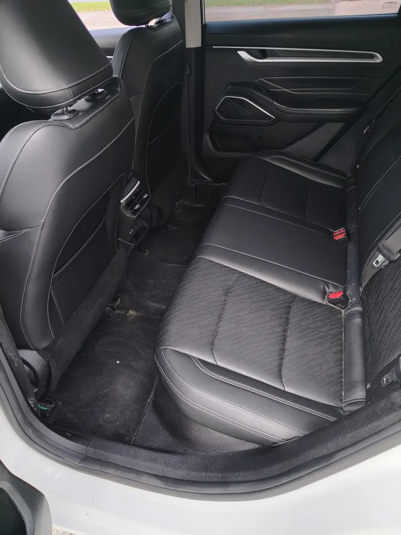 Geely Emgrand 4 1.5L CVT люкс — фото 10