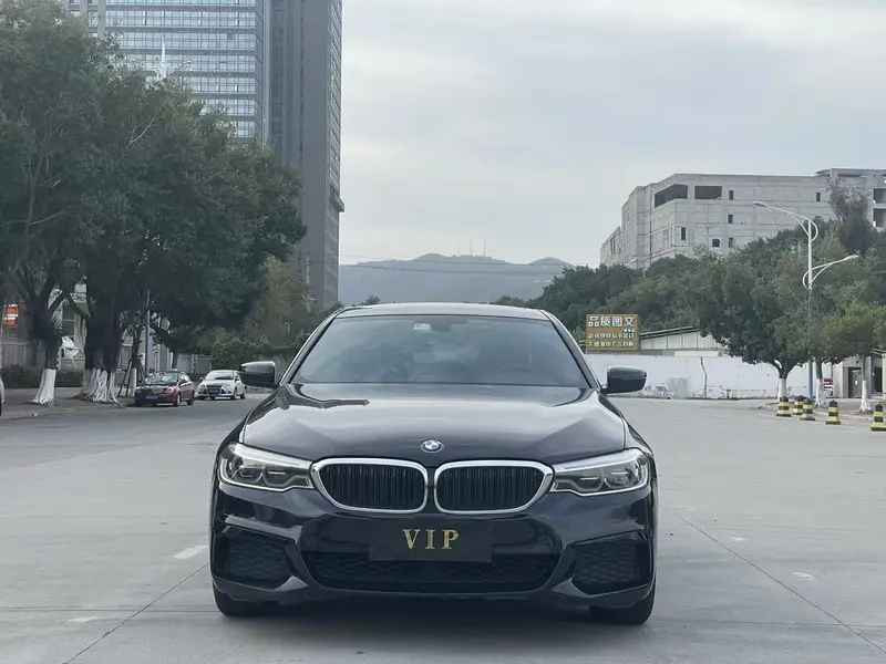 BMW 5 Series — фото 2