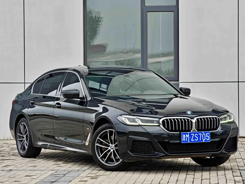 BMW 5 Series — фото 3