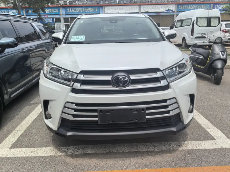 Toyota Highlander — фото 2