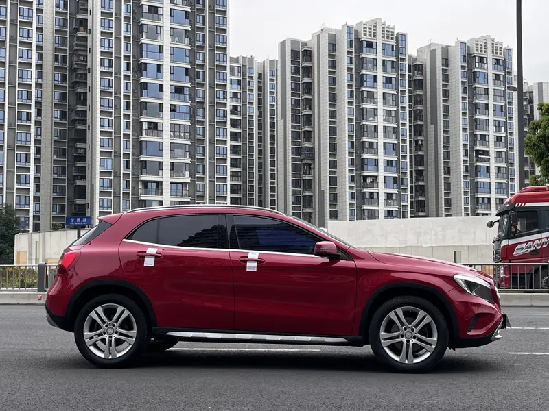 Mercedes-Benz GLA — фото 8