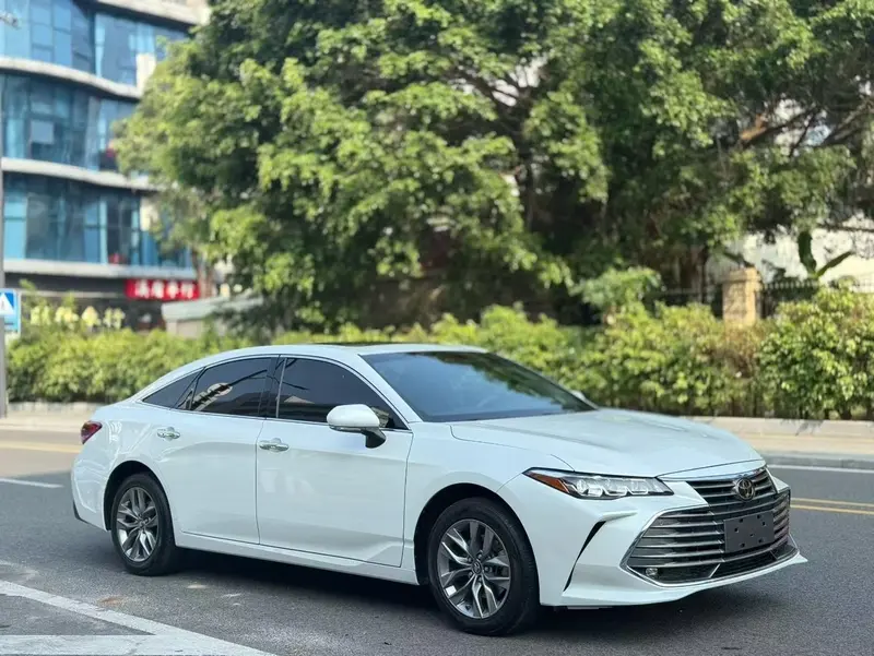 Toyota Avalon — фото 3