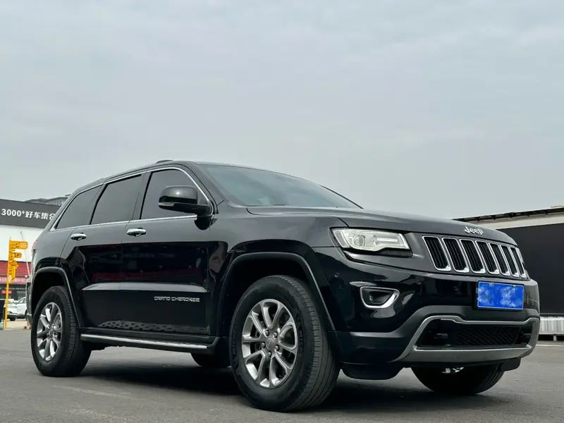 Jeep Grand Cherokee — фото 3