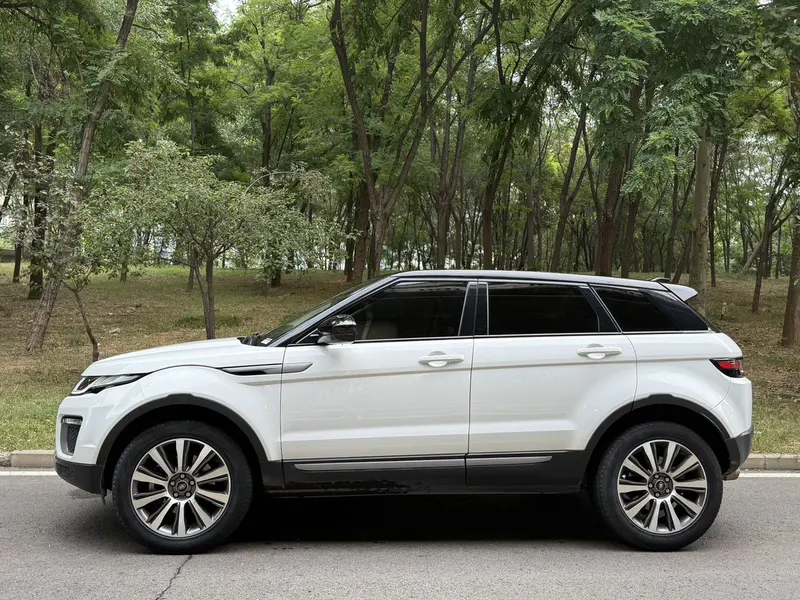 Land Rover Range Rover Evoque — фото 4