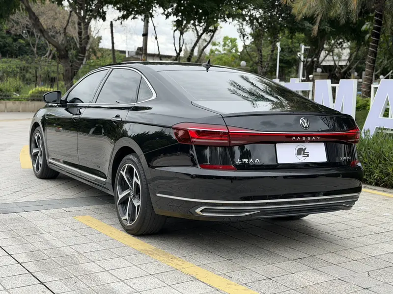 Volkswagen Passat — фото 4