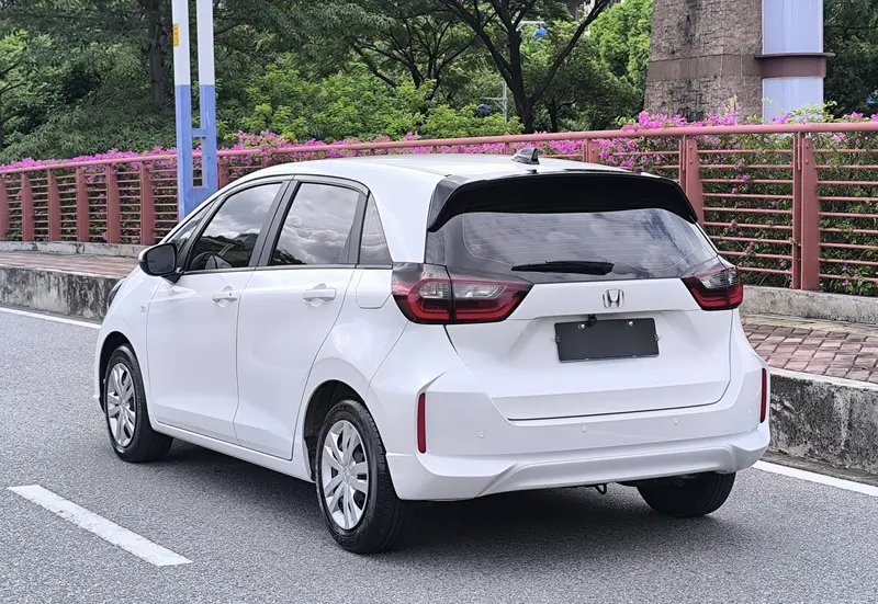 Honda Fit — фото 5