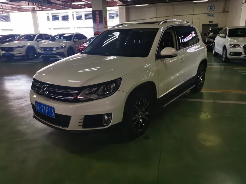 Volkswagen Tiguan — фото 1