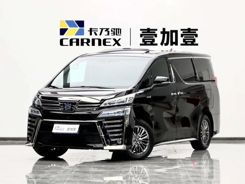 Toyota Vellfire — фото 1