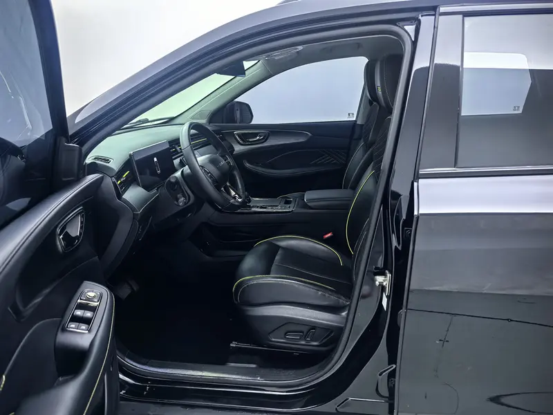 Roewe RX5 — фото 12