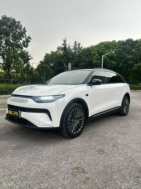 Leapmotor C11