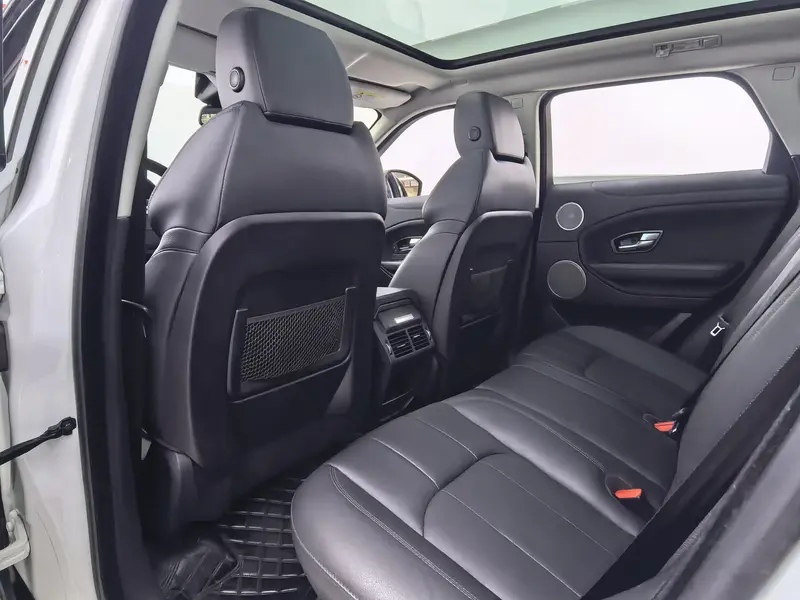 Land Rover Range Rover Evoque — фото 16