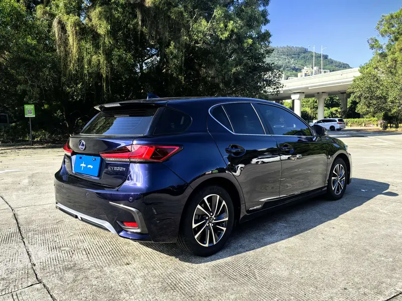 Lexus CT — фото 5