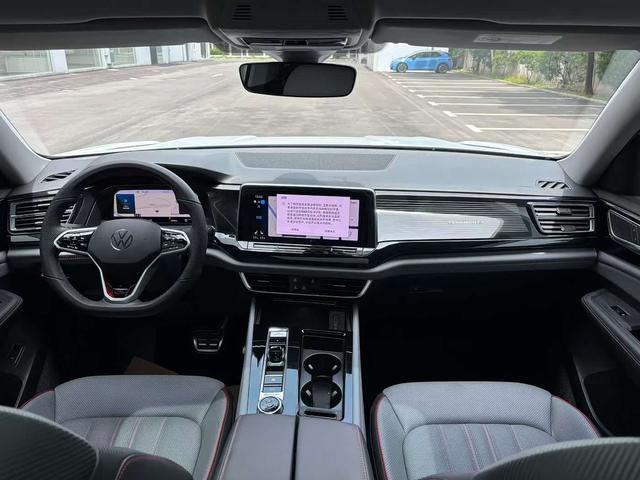 Volkswagen Tourang id 4392143 из Китая 8