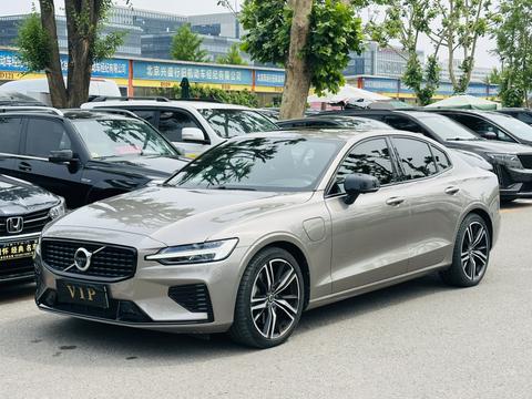 Volvo S60 PHEV, 2021 год