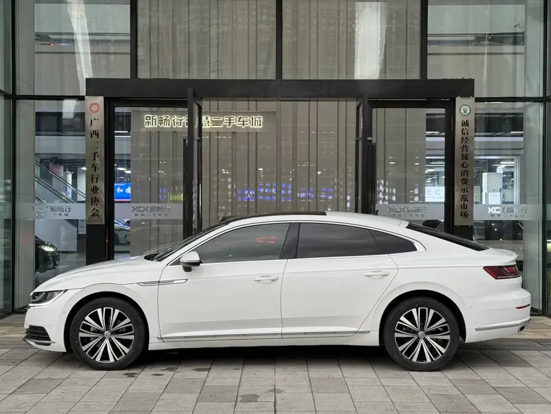 Volkswagen CC — фото 3