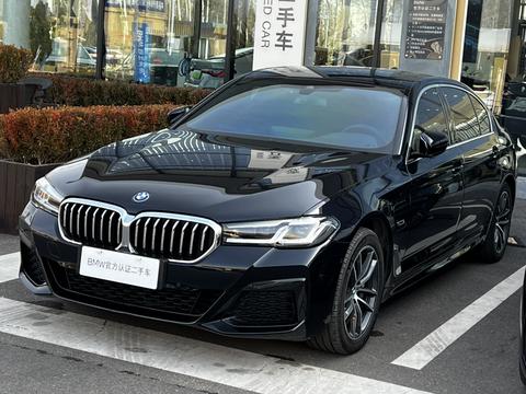 BMW 5 Series PHEV, 2022 год