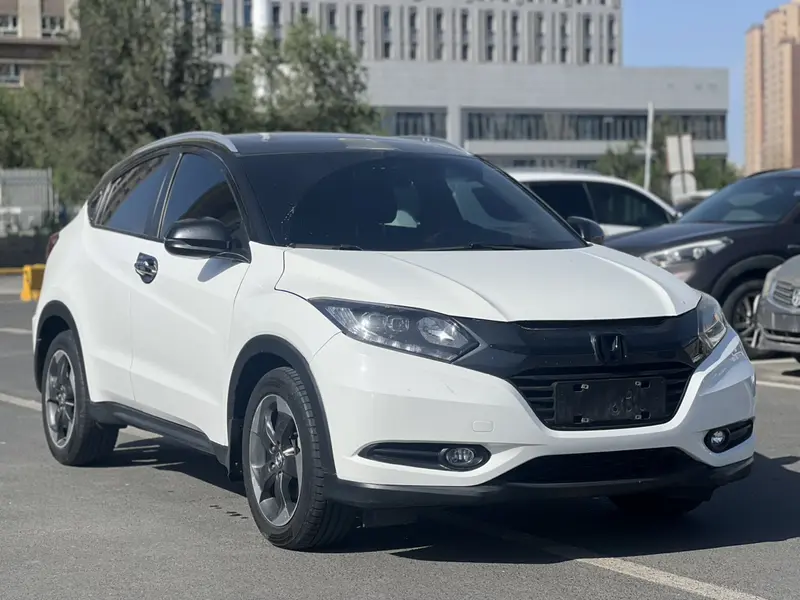 Honda Vezel 1.8L CVT моноприводный люкс — фото 3