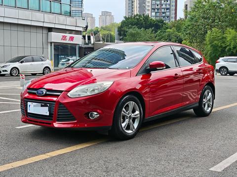 Ford Focus 2012 1.6L AT