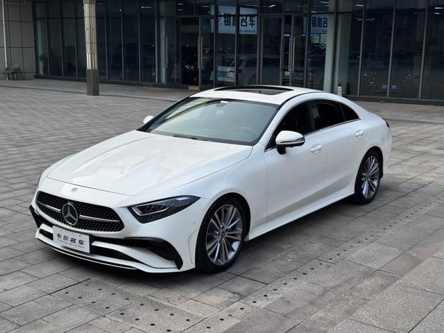 Mercedes-Benz CLS - фото 1