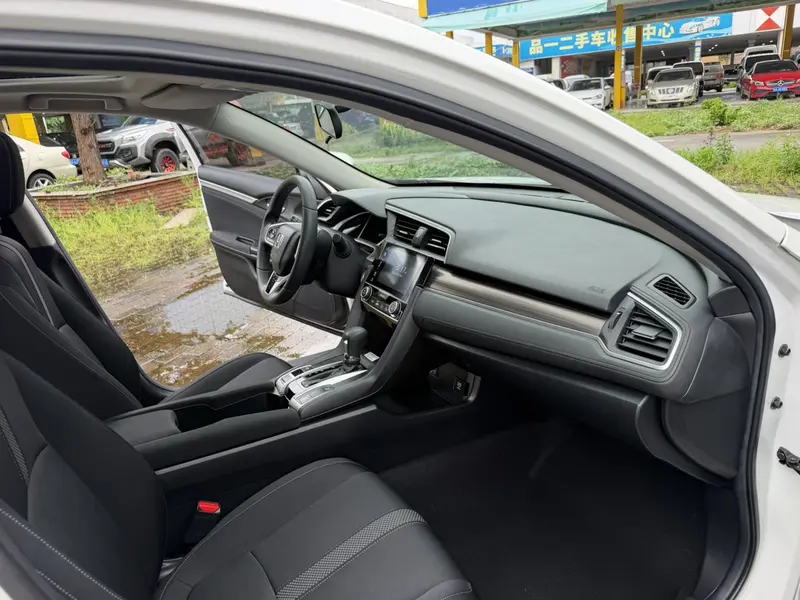 Honda Civic — фото 10
