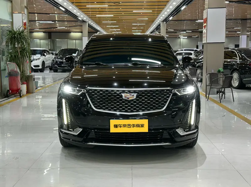 Cadillac XT6 — фото 2