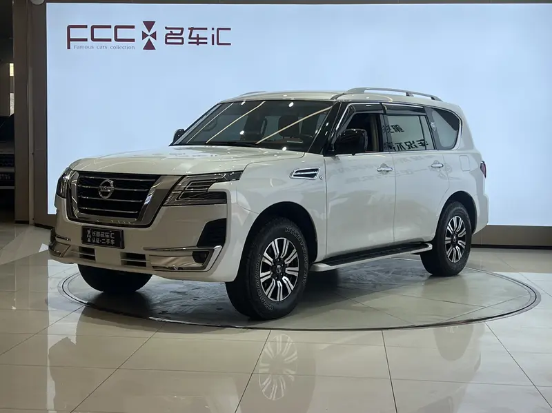 Nissan Patrol — фото 1