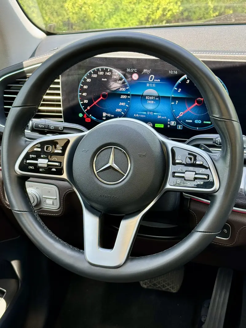 Mercedes-Benz GLS — фото 6