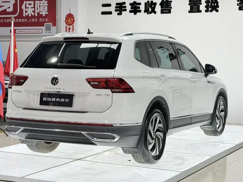 Volkswagen Tiguan L — фото 6