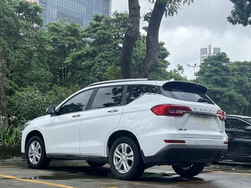 Haval M6 — фото 4