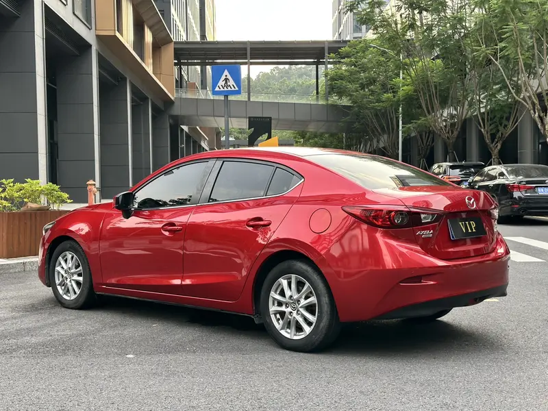 Mazda 3 Axela — фото 5