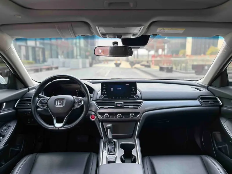Honda Accord — фото 8