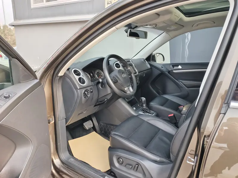 Volkswagen Tiguan — фото 16