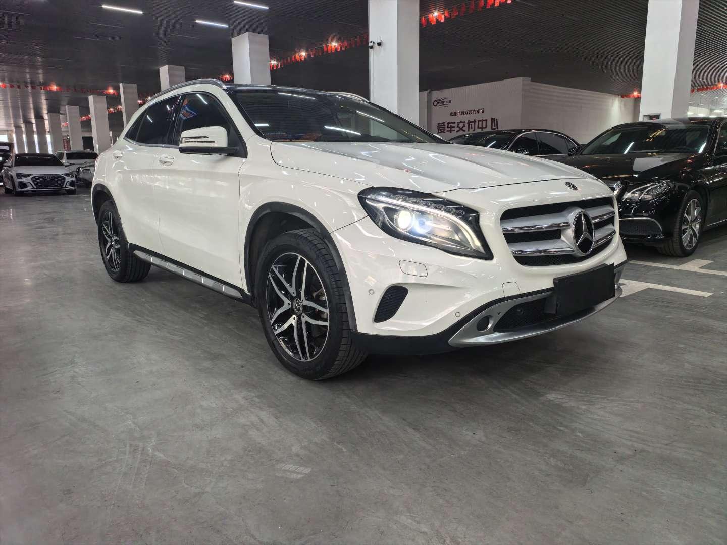 Mercedes-Benz GLA 2016 GLA 200 Fashion