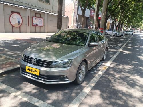 Volkswagen Sagitar 2015 1.6L MT Comfort