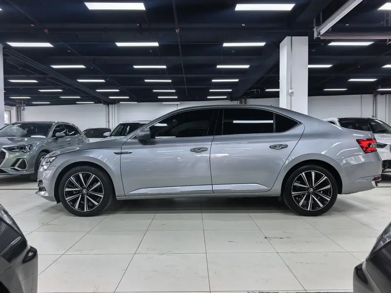 Skoda Superb — фото 4
