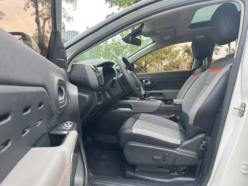 Citroen C 5 Aircross 350 THP — фото 14