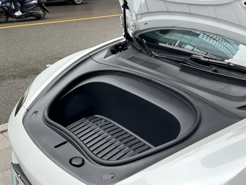Tesla Model 3 — фото 11