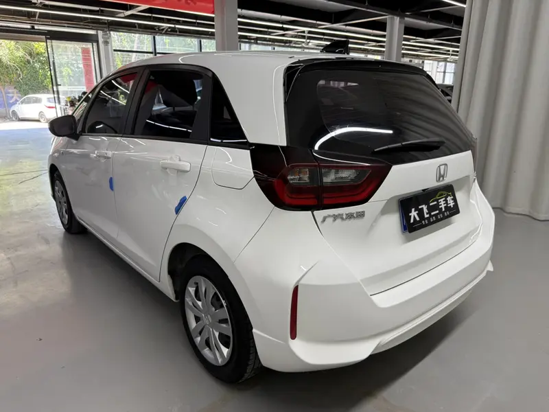 Honda Fit — фото 4