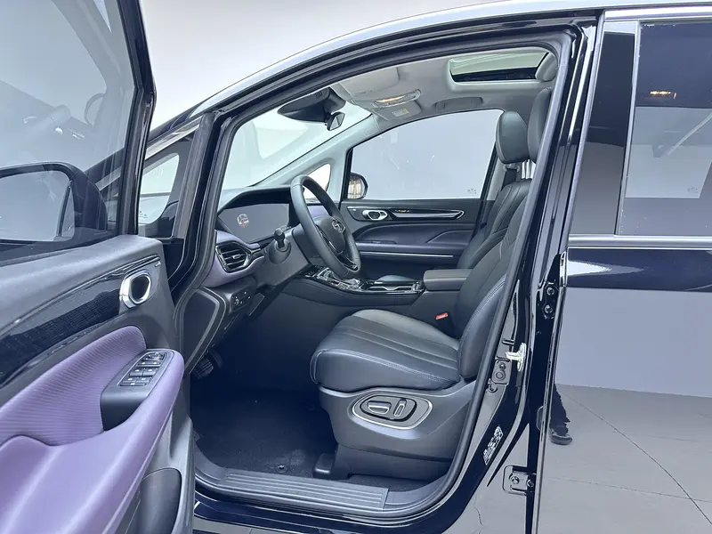 GACTrumpchi GAC Trumpchi M 6 MAX 270 T WDCT Luxury — фото 17