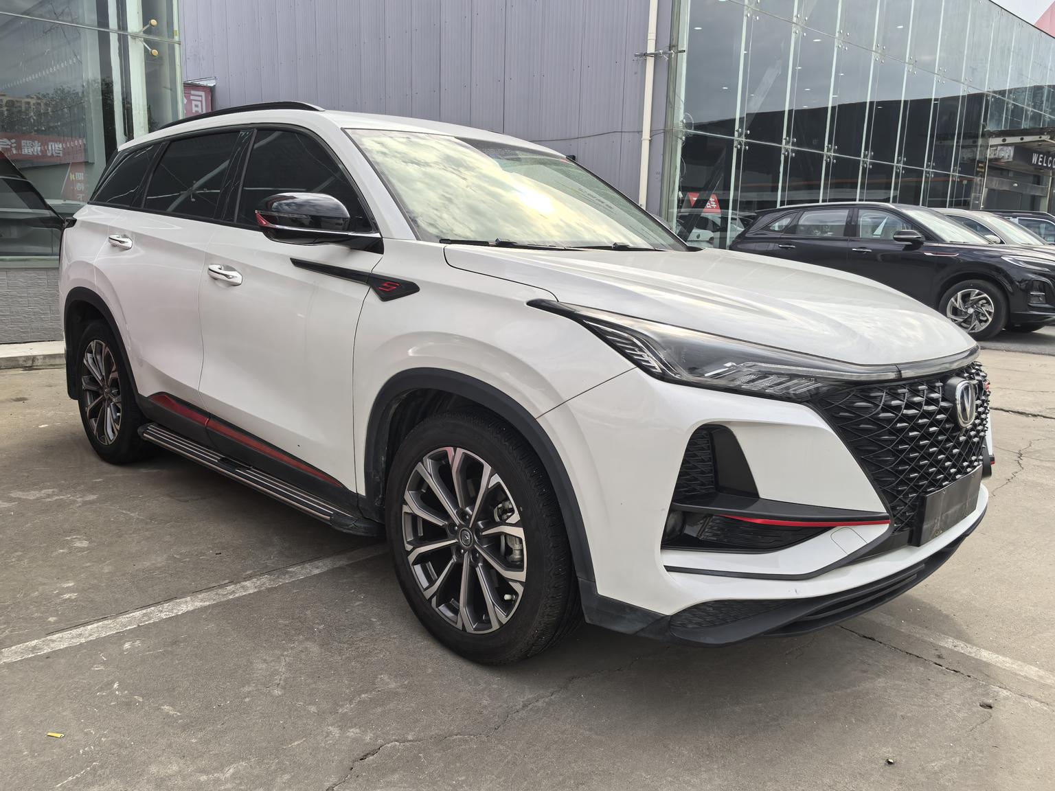 Changan CS75 PLUS: фотография 3 из 18