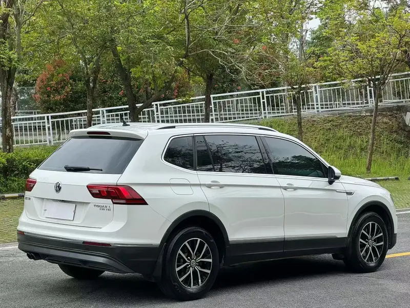 Volkswagen Tiguan L — фото 6