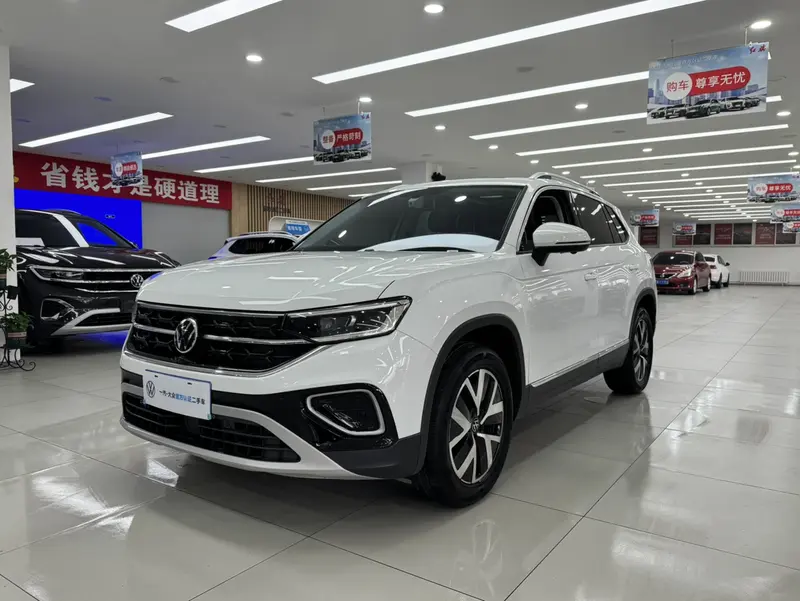 Volkswagen Tayron 300 TSI 2 WD
